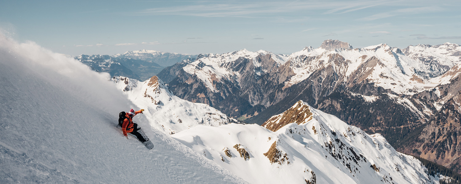 Earned turns on a splitboard in the Arlberg